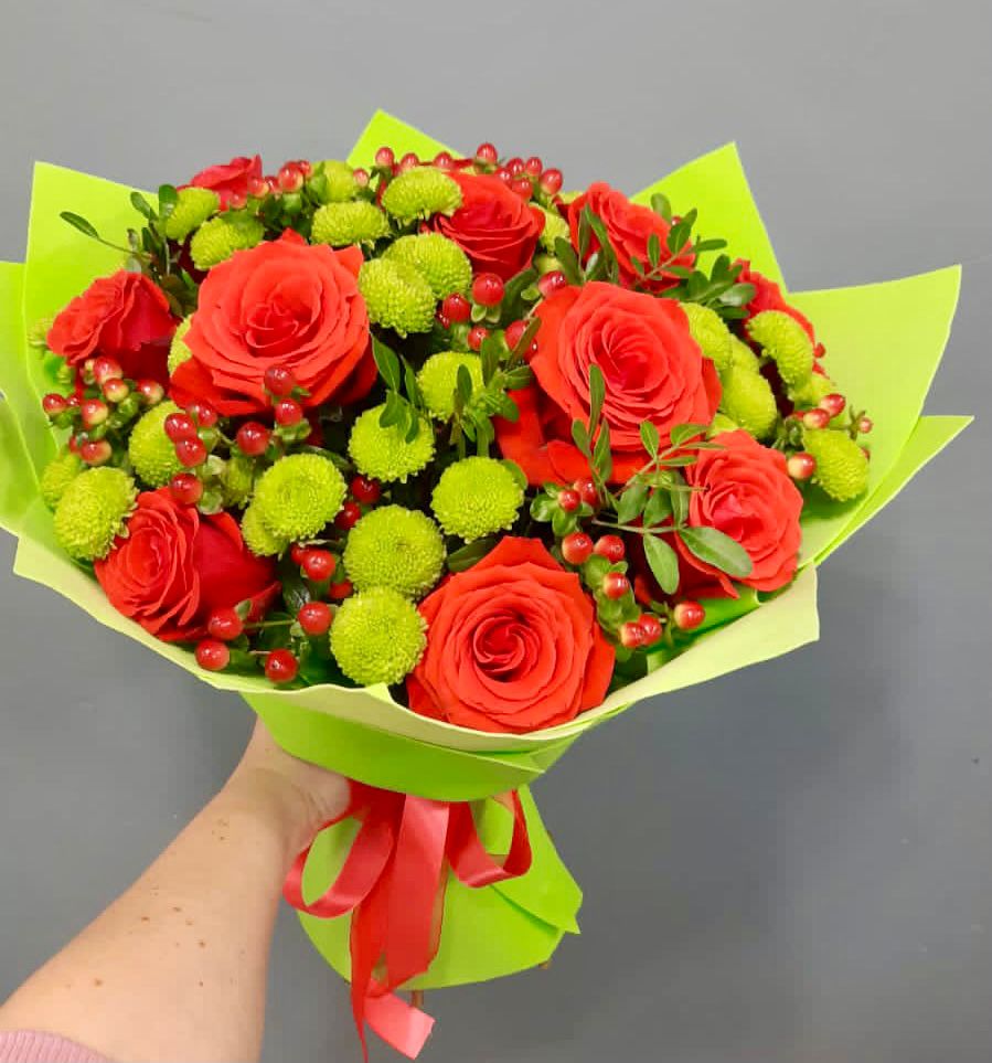 Букет цветов из: Хризантемы и Розы в Зубово