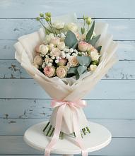 Букет цветов из:  Розы и Лизиантусы #REPLACE_PRED# Зубово