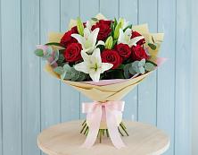Букет цветов из:  Лилии и Розы в Зубово