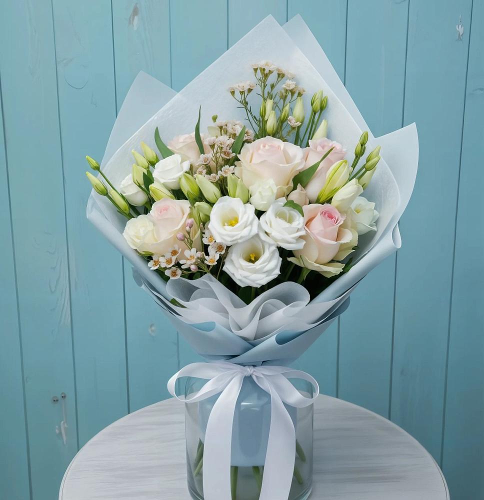 Букет цветов из: Розы и Лизиантусы в Зубово