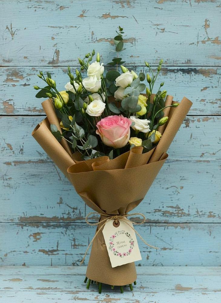 Букет цветов из: Розы и Лизиантусы в Зубово