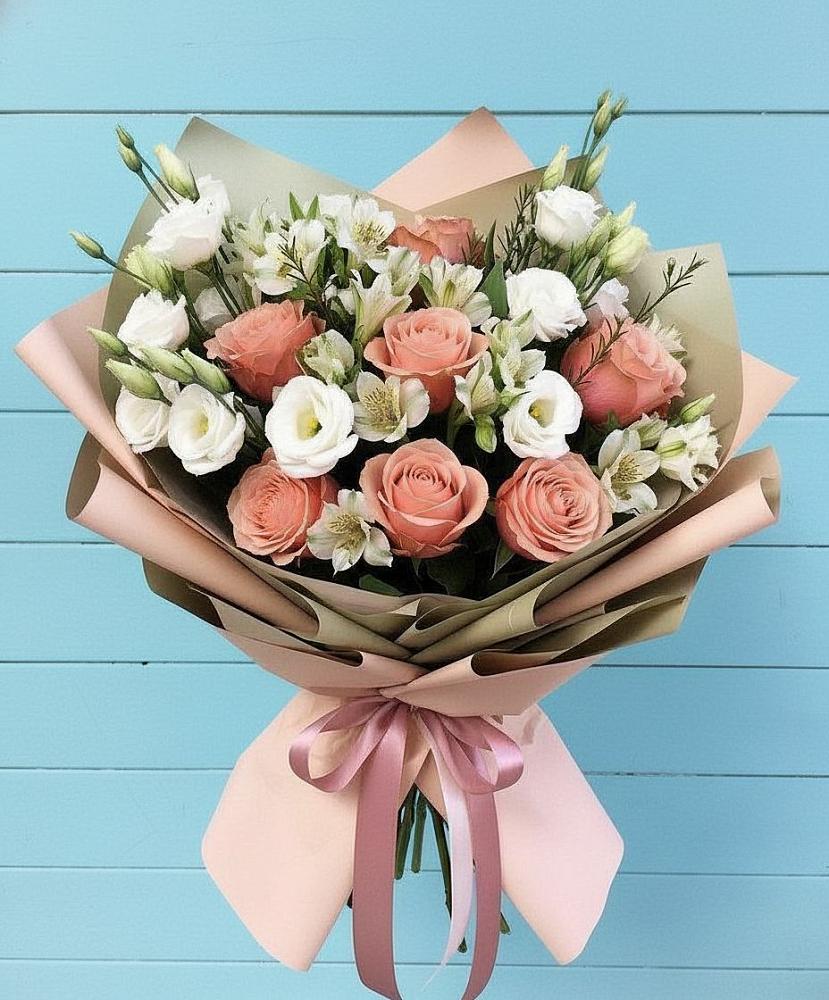 Букет цветов из: Розы, Альстромерии и Лизиантусы в Зубово