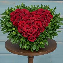 Цветочная композиция из Розы в виде сердца в Зубово