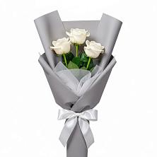 Букет 3 белые розы в Зубово