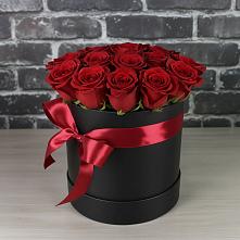 Цветочная композиция из Розы в шляпной коробке в Зубово