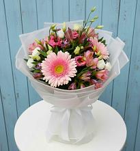 Букет цветов из:  Герберы, Альстромерии и Лизиантусы в Зубово