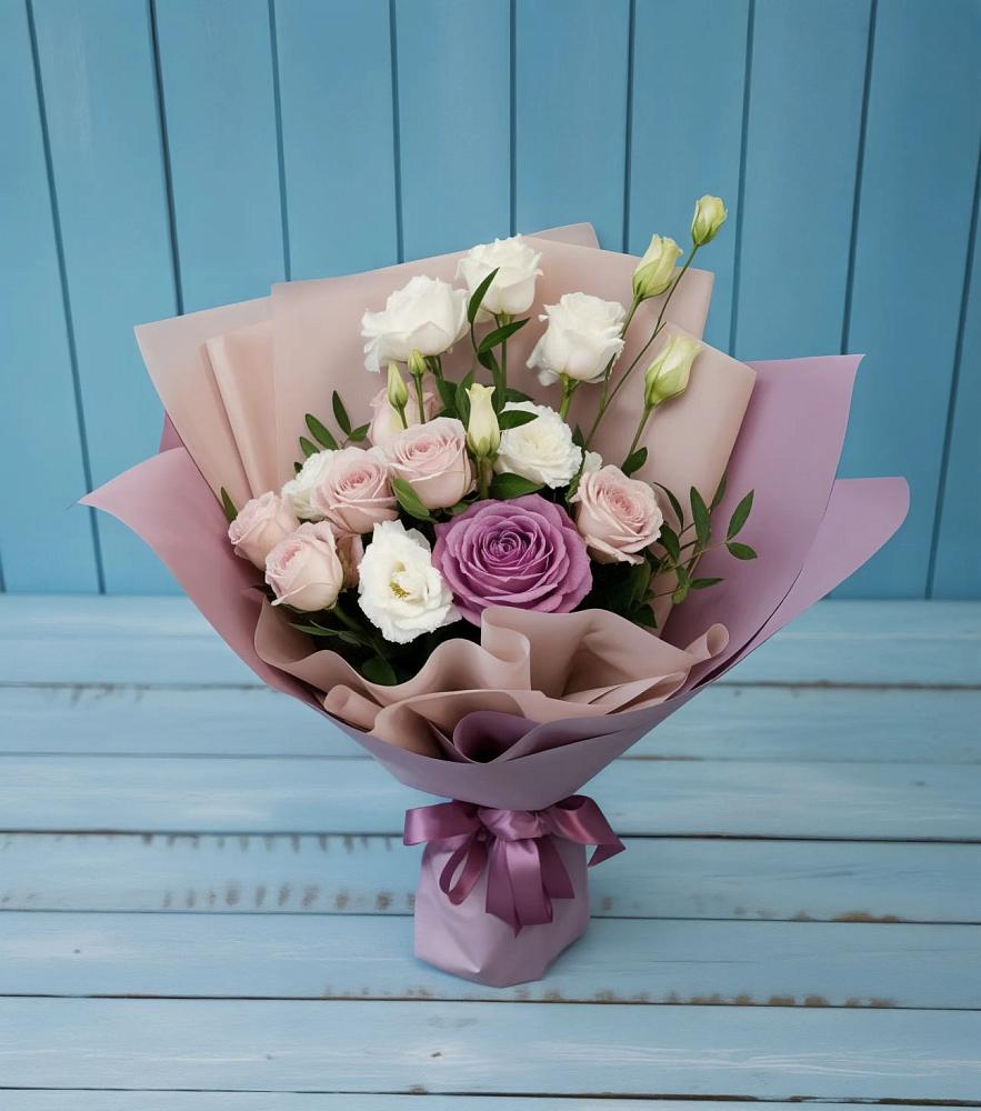 Букет цветов из: Розы и Лизиантусы в Зубово