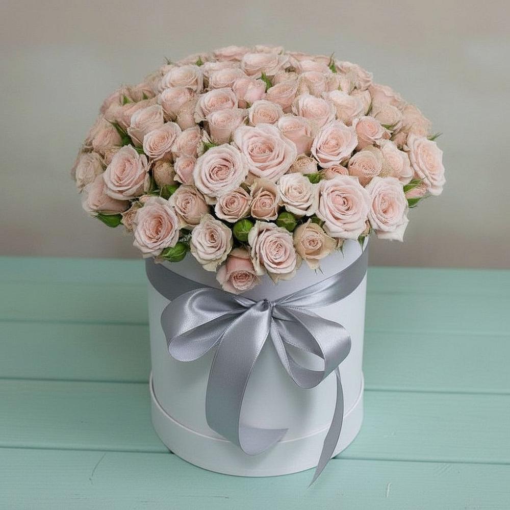 Цветочная композиция из Розы в шляпной коробке в Зубово